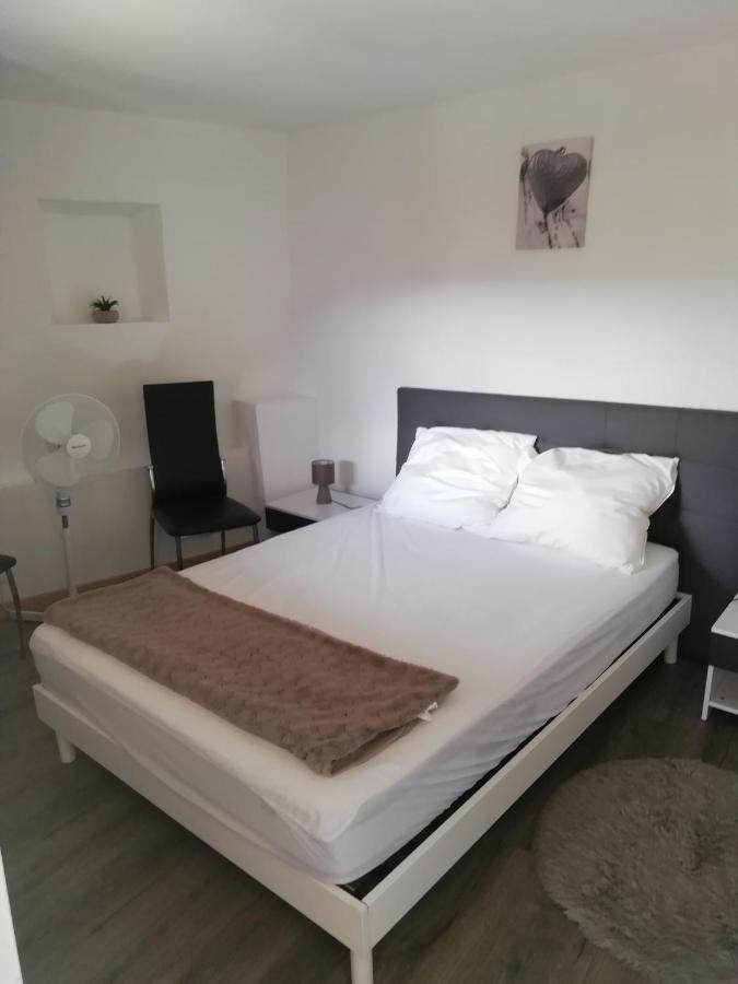 Ancienne Caserne Du Chateau Azille 외부 사진